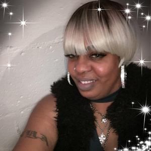 Meet your Posher, Tonya